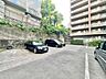外観：駐車スペースが嬉しいですね。※空き状況は都度ご確認下さい。