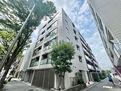 外観：飽きのこないシンプルモダンな外観です。