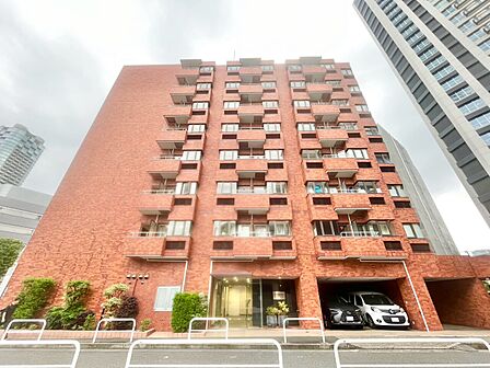 飽きのこないシンプルモダンな外観です。