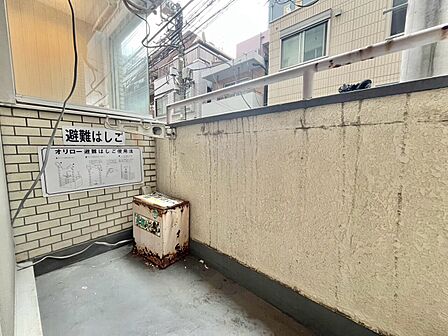 朝の澄んだ空気や、夕方に吹く清々しい風を感じられるバルコニー。