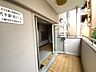 エントランス：上質感漂う玄関アプローチです。