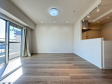 落ち着いた雰囲気に包まれて、伸びやかな空間。