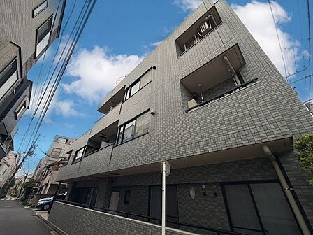 飽きのこないシンプルモダンな外観です。