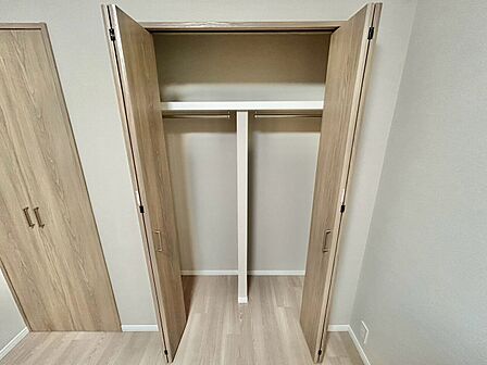 家電やスーツケース、ストック品など何でも片付く嬉しい空間です。