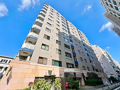 外観：飽きのこないシンプルモダンな外観です。