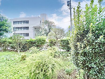 眺望や窓からの景色が良いと、家で過ごす時間も快適です。
