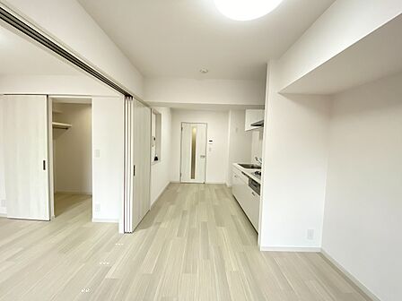 伸びやかな空間のなかで、ゆったりとしたひとときを過ごせます。