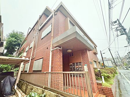 飽きのこないシンプルモダンな外観です。