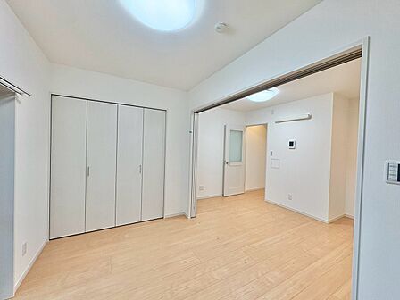 充実した生活は伸びやかな居室空間から始まります。