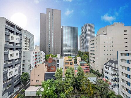陽当たり・通風・開放感に恵まれた環境です。