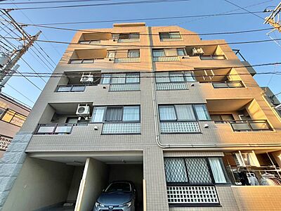 外観:飽きのこないシンプルモダンな外観です。 外観:飽きのこないシンプルモダンな外観です。