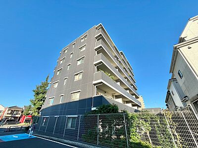 外観：飽きのこないシンプルモダンな外観です。