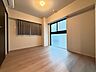 子供部屋：清かで艶やかな時間をもたらしてくれる室内です。