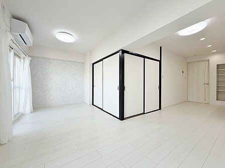 伸びやかな空間のなかで、ゆったりとしたひとときを過ごせます。