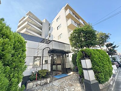 外観：飽きのこないシンプルモダンな外観です。