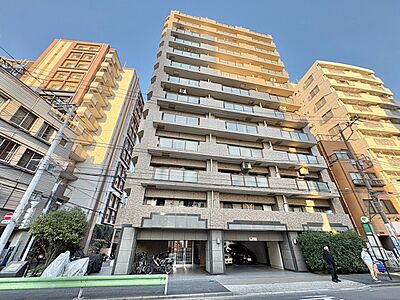 外観:飽きのこないシンプルモダンな外観です。 外観:飽きのこないシンプルモダンな外観です。