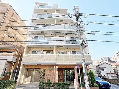外観：飽きのこないシンプルモダンな外観です。