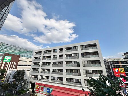 眺望や窓からの景色が良いと、家で過ごす時間も快適です。
