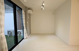 THE CLASS EXCLUSIVE RESIDENCE 地下1階2LDKのリビング/ダイニング