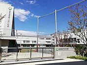 世田谷区立下北沢小学校（1051m）