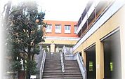 世田谷区立玉川中学校（1298m）