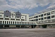 目黒区立大鳥中学校（647m）