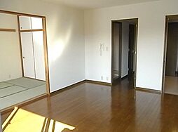 JR京浜東北・根岸線 港南台駅 徒歩12分の賃貸マンション 2階3LDKのリビング/ダイニング