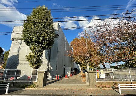 千葉市立椿森中学校/徒歩約20分/約1600m●校訓「修学・錬磨・協調」「豊かな心を持ち 自ら学び考え たくましく生きる生徒の育成」を学校目標としています。