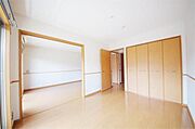 洋室6.4帖