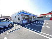 コンビニ「ファミリーマート 宇都宮越戸三丁目店まで89m」