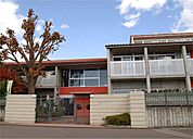 幼稚園、保育園「岡本幼稚園まで1365m」
