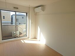 カルミア一之江 2階1Kのリビング/ダイニング