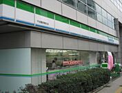 ファミリーマート 千住警察署前店（120m）