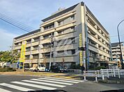 綾瀬警察署（910m）