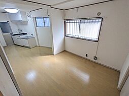 鷲澤方貸家 2DKのリビング/ダイニング