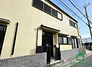閑静な住宅街の中にある物件です。