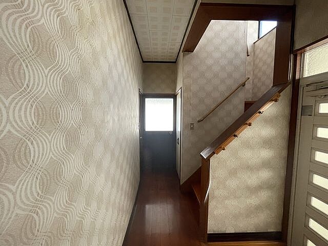 室内 伊勢崎市宮前町