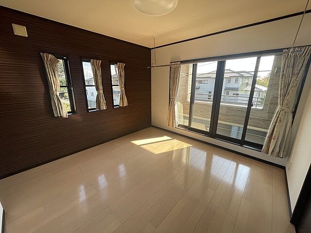 室内 伊勢崎市境百々