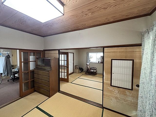 室内 前橋市天川原町1丁目