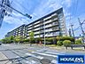 外観：前面道路含む現地写真