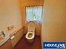 トイレ：toiletの窓は換気ができて嬉しいポイントです！