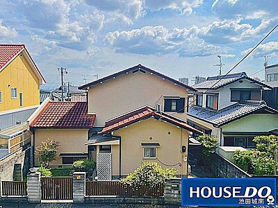 外観:■「HOUSE DO池田城南」は、宝塚・豊中・池田・箕面・吹田の北摂全域の物件を取扱い可能。他社で掲載されている物件も弊社にてご案内可能なものもありますので【0120-27-8739】迄お問合せ下さい 外観:■「HOUSE DO池田城南」は、宝塚・豊中・池田・箕面・吹田の北摂全域の物件を取扱い可能。他社で掲載されている物件も弊社にてご案内可能なものもありますので【0120-27-8739】迄お問合せ下さい