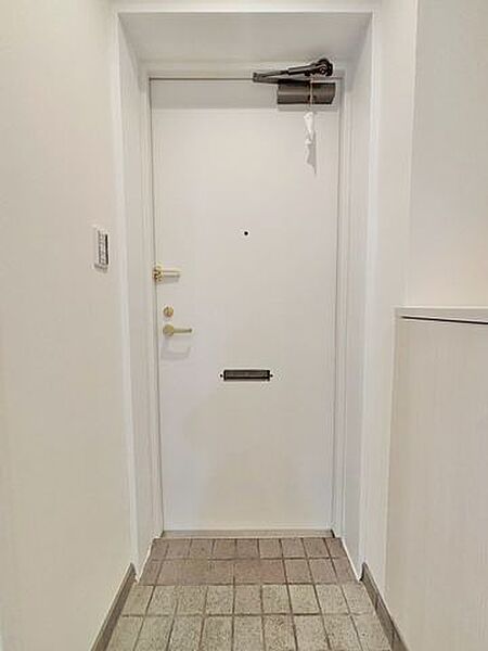 玄関を拡大表示