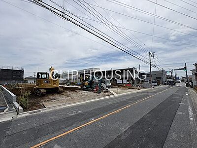 外観:前面道路 幅員6.77m 外観:前面道路 幅員6.77m