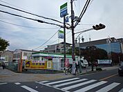 ファミリーマート狭山市役所前店（59m）