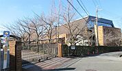 私立桃山学院教育大学（4851m）