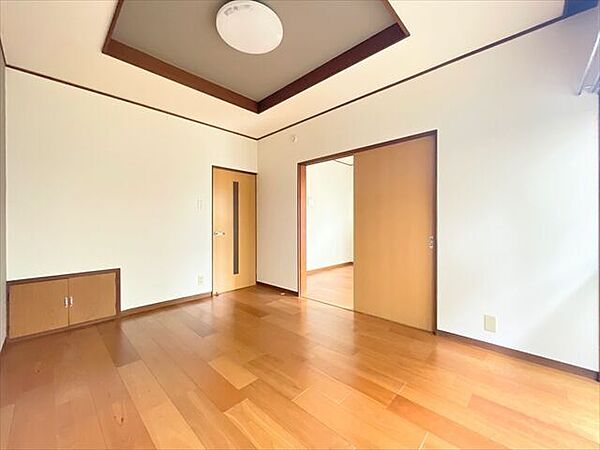 洋室を拡大表示