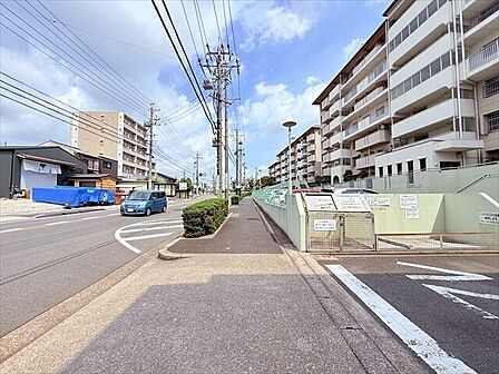 広々としていて、街並みが開放的で圧迫感がありません。