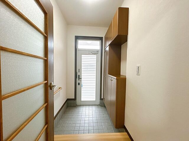 玄関 魚津市寿町2-2