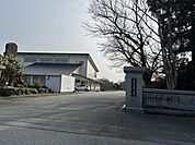 入善西 飯野小学校まで約2ｋｍです。 2000m